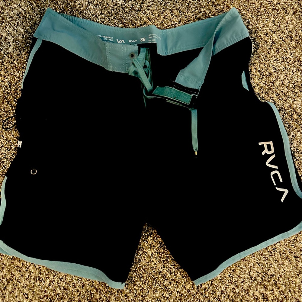 RVCA Boardshorts Size 36